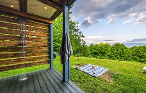 Smoky Mountain Cabin with Panoramic Views and Private Hot Tub - Tallassee, Tennessee