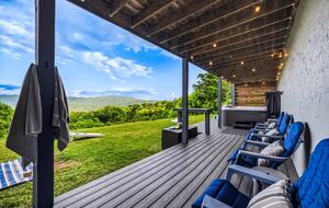 Smoky Mountain Cabin with Panoramic Views and Private Hot Tub - Tallassee, Tennessee