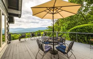 Smoky Mountain Cabin with Panoramic Views and Private Hot Tub - Tallassee, Tennessee