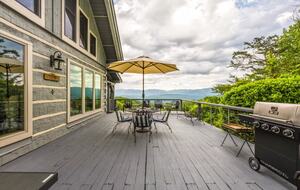 Smoky Mountain Cabin with Panoramic Views and Private Hot Tub - Tallassee, Tennessee