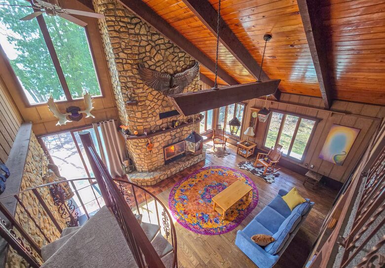 Eagles Nest Lakefront Lodge with Two Private Docks - Ely, Minnesota