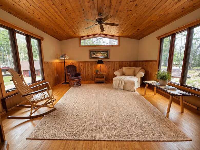 Eagles Nest Lakefront Lodge with Two Private Docks - Ely, Minnesota