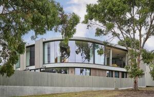 Torquay Treetop Retreat with Private Pool and Wellness Level - Torquay, Australia