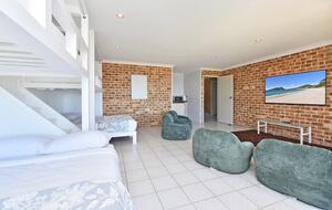 Nelson Bay Retreat with Panoramic Port Stephens Views - Nelson Bay, Australia