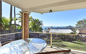 Nelson Bay Retreat with Panoramic Port Stephens Views - Nelson Bay, Australia