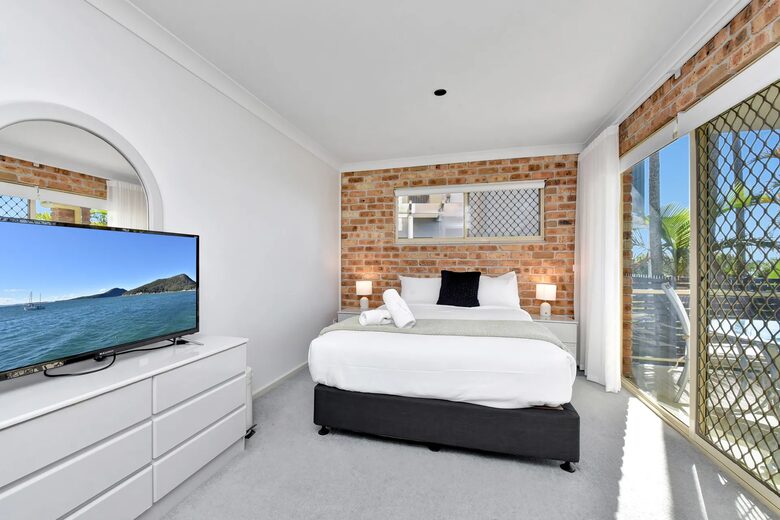 Nelson Bay Retreat with Panoramic Port Stephens Views - Nelson Bay, Australia