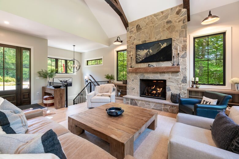 Mountain Chalet with Private Hot Tub Near Loon Mountain Resort - Lincoln, New Hampshire