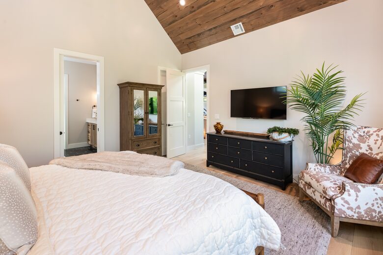 Mountain Chalet with Private Hot Tub Near Loon Mountain Resort - Lincoln, New Hampshire