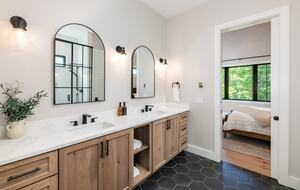 Mountain Chalet with Private Hot Tub Near Loon Mountain Resort - Lincoln, New Hampshire