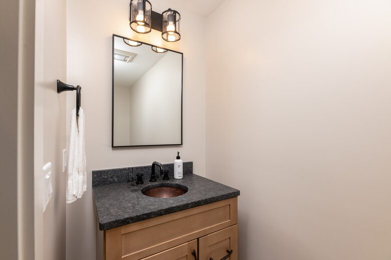 Mountain Chalet with Private Hot Tub Near Loon Mountain Resort - Lincoln, New Hampshire