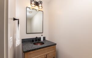 Mountain Chalet with Private Hot Tub Near Loon Mountain Resort - Lincoln, New Hampshire