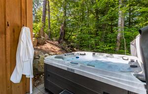 Mountain Chalet with Private Hot Tub Near Loon Mountain Resort - Lincoln, New Hampshire