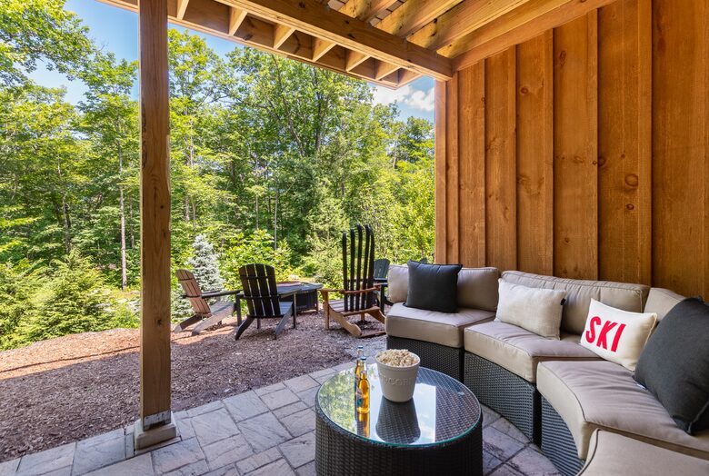 Mountain Chalet with Private Hot Tub Near Loon Mountain Resort - Lincoln, New Hampshire