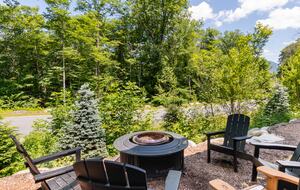 Mountain Chalet with Private Hot Tub Near Loon Mountain Resort - Lincoln, New Hampshire
