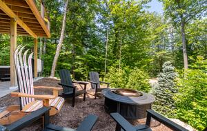 Mountain Chalet with Private Hot Tub Near Loon Mountain Resort - Lincoln, New Hampshire