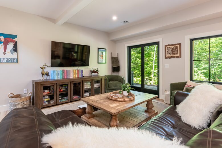 Mountain Chalet with Private Hot Tub Near Loon Mountain Resort - Lincoln, New Hampshire