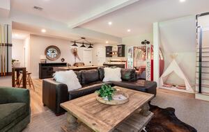 Mountain Chalet with Private Hot Tub Near Loon Mountain Resort - Lincoln, New Hampshire