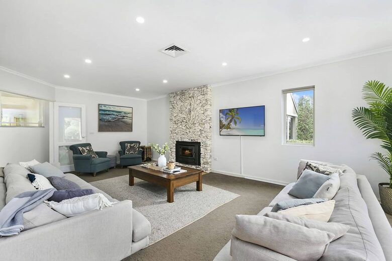 Sorrento Beach House with Private Pool Near Village - Melbourne, Australia