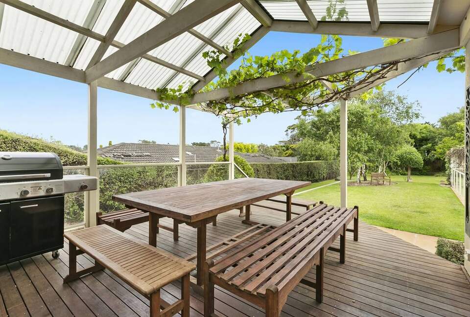 Sorrento Beach House with Private Pool Near Village - Melbourne, Australia
