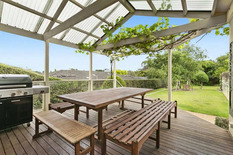 Sorrento Beach House with Private Pool Near Village - Melbourne, Australia
