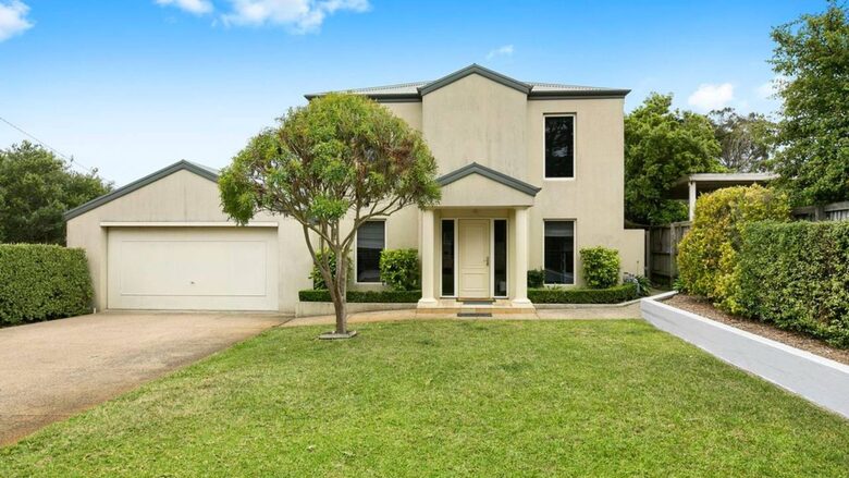 Sorrento Beach House with Private Pool Near Village - Melbourne, Australia