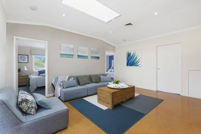 Sorrento Beach House with Private Pool Near Village - Melbourne, Australia