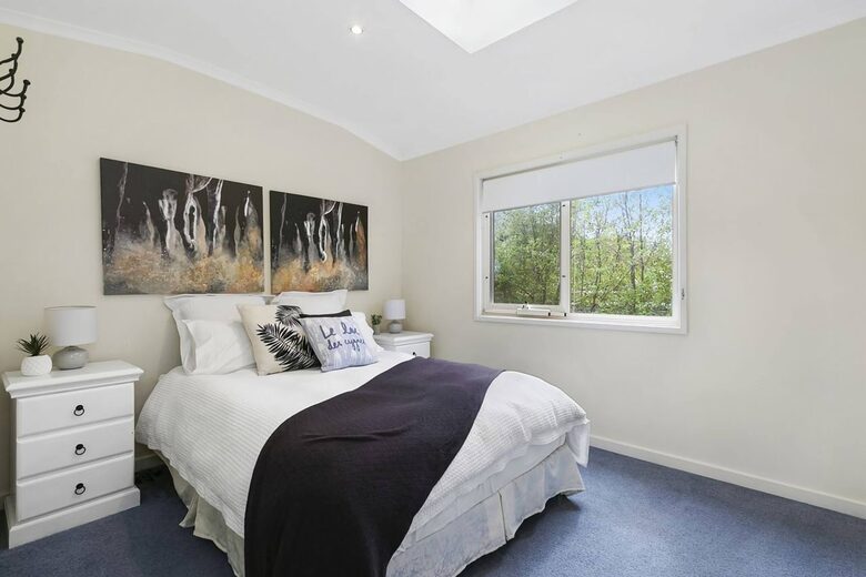 Sorrento Beach House with Private Pool Near Village - Melbourne, Australia