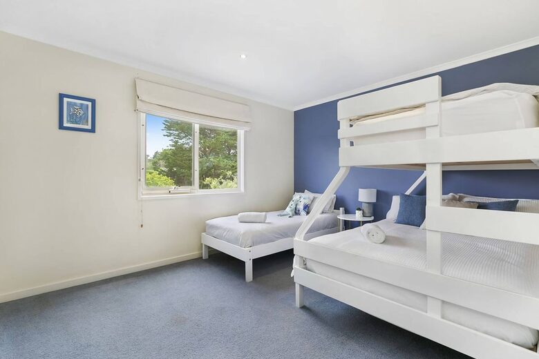 Sorrento Beach House with Private Pool Near Village - Melbourne, Australia