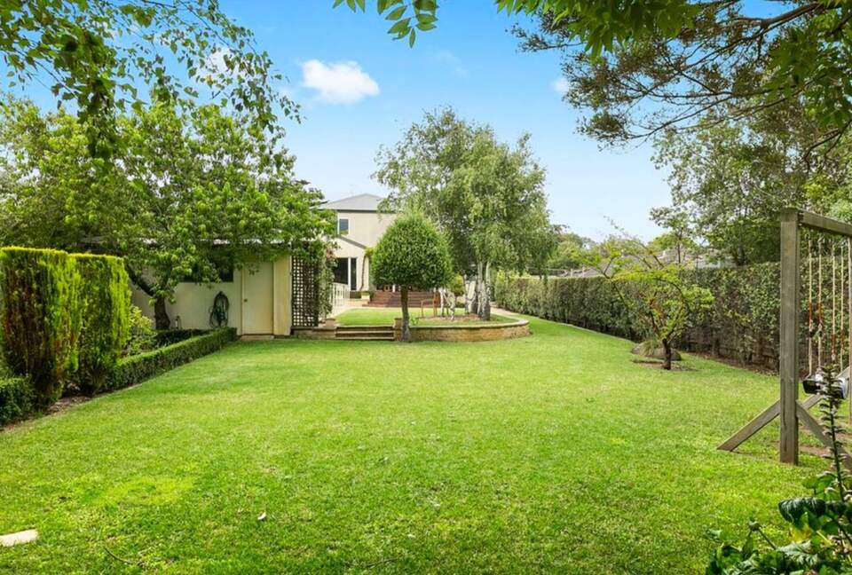 Sorrento Beach House with Private Pool Near Village - Melbourne, Australia