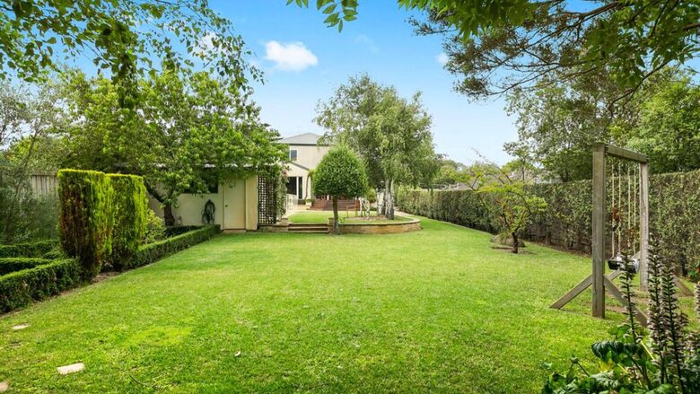 Sorrento Beach House with Private Pool Near Village - Melbourne, Australia