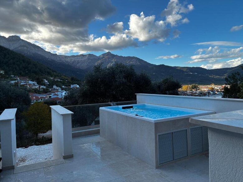 Thassos Retreat with Private Hot Tub Above Golden Beach - Skala Potamia, Greece