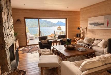 Contemporary Lake House at Lago Ranco - Futrono, Chile