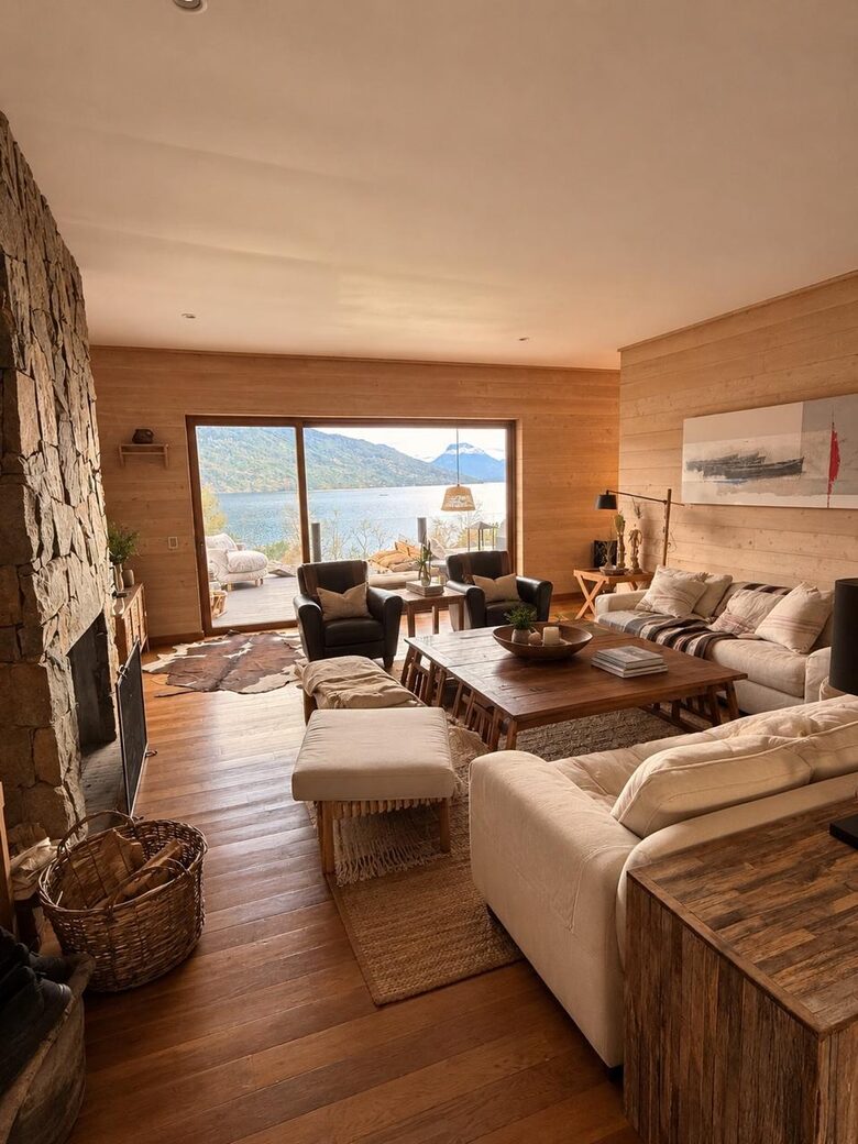 Contemporary Lake House at Lago Ranco - Futrono, Chile