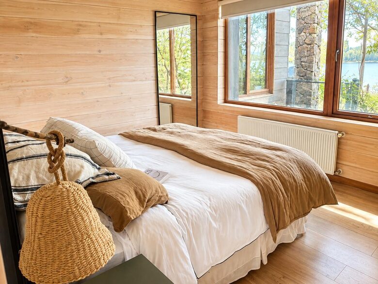 Contemporary Lake House at Lago Ranco - Futrono, Chile