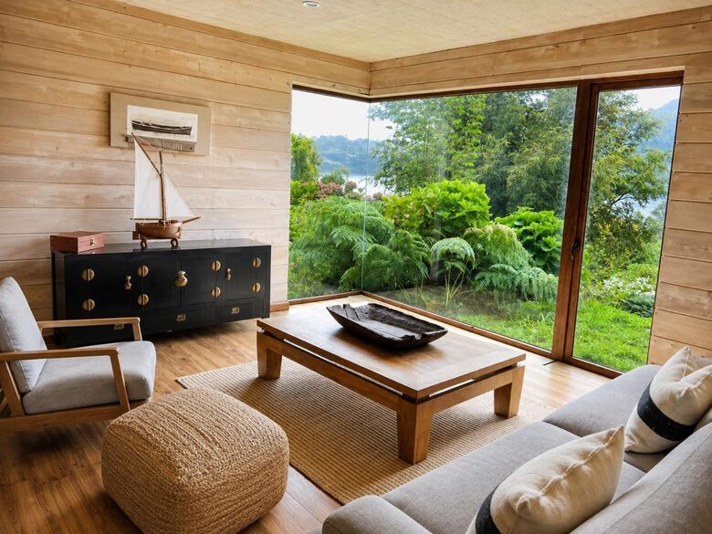 Contemporary Lake House at Lago Ranco - Futrono, Chile