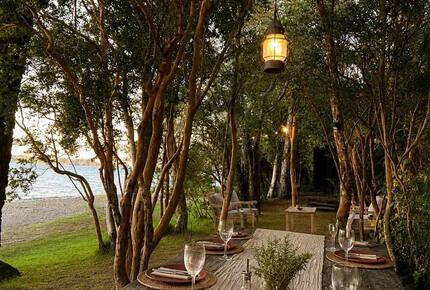 Contemporary Lake House at Lago Ranco - Futrono, Chile