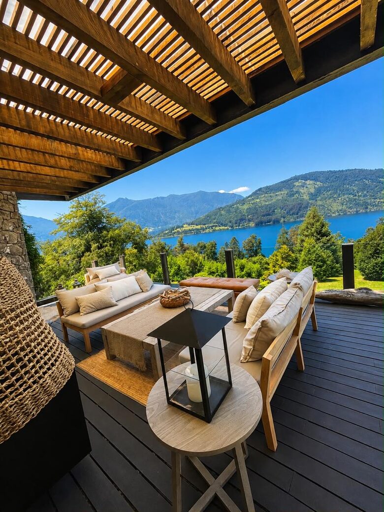 Contemporary Lake House at Lago Ranco - Futrono, Chile