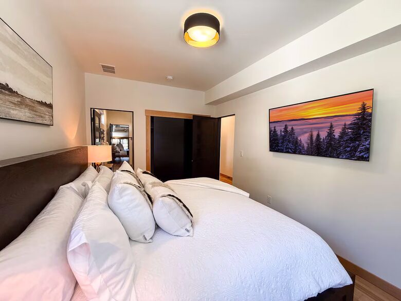 Whitefish Mountain Ski-In/Ski-Out Retreat with Rooftop Deck - Whitefish, Montana