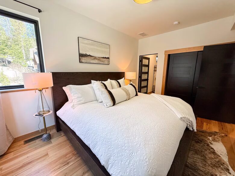 Whitefish Mountain Ski-In/Ski-Out Retreat with Rooftop Deck - Whitefish, Montana