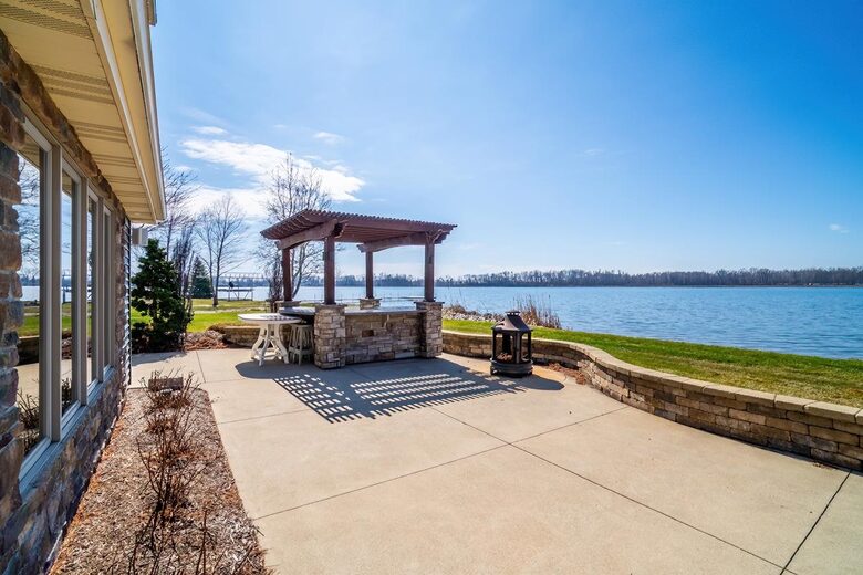 Relaxed Lake Pleasant Getaway with Private Shoreline - Fremont, Indiana