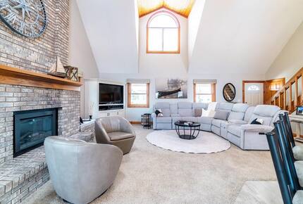 Relaxed Lake Pleasant Getaway with Private Shoreline - Fremont, Indiana