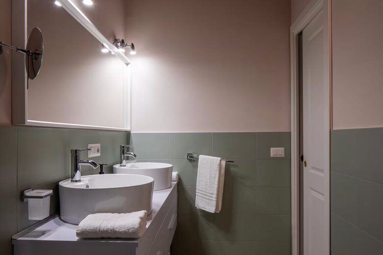 Equity Residences, Historic Roman Retreat Steps from the Trevi Fountain - Rome, Italy