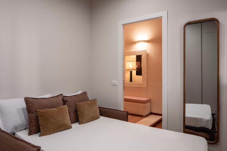 Equity Residences, Historic Roman Retreat Steps from the Trevi Fountain - Rome, Italy