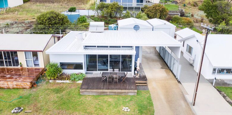 Penneshaw Beach House with Ocean Views - Penneshaw, Australia