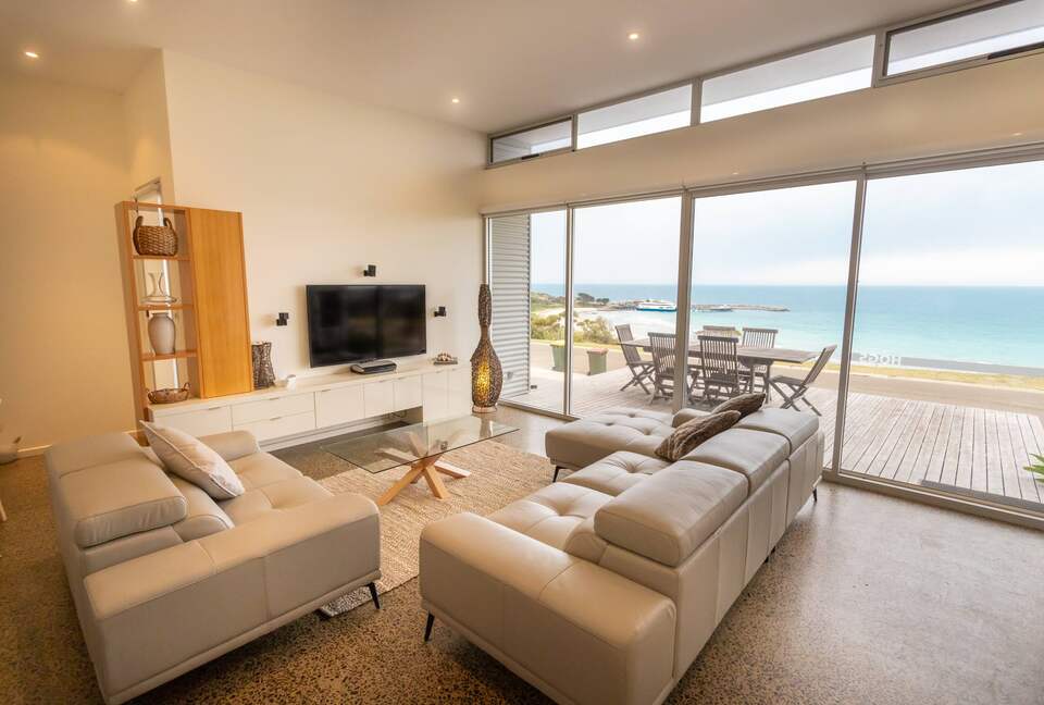 Penneshaw Beach House with Ocean Views - Penneshaw, Australia