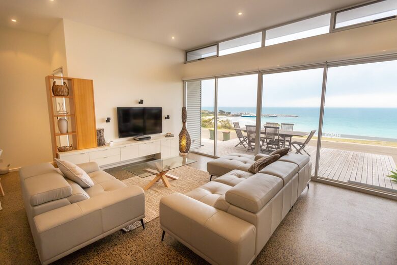 Penneshaw Beach House with Ocean Views - Penneshaw, Australia
