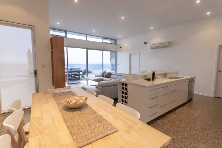Penneshaw Beach House with Ocean Views - Penneshaw, Australia