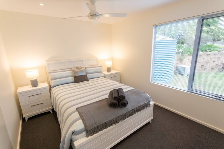 Penneshaw Beach House with Ocean Views - Penneshaw, Australia