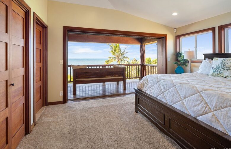 Waialua Oceanfront Retreat with Direct Beach Access - Waialua, Hawaii