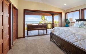 Waialua Oceanfront Retreat with Direct Beach Access - Waialua, Hawaii